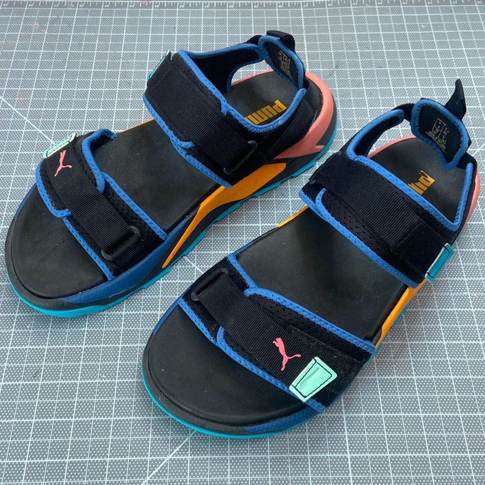 Retro puma sandals, barely used